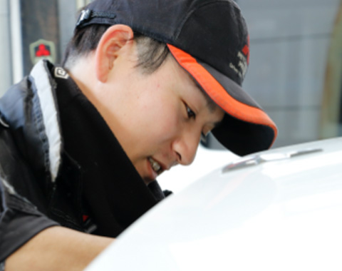 KMGホールディングス社員